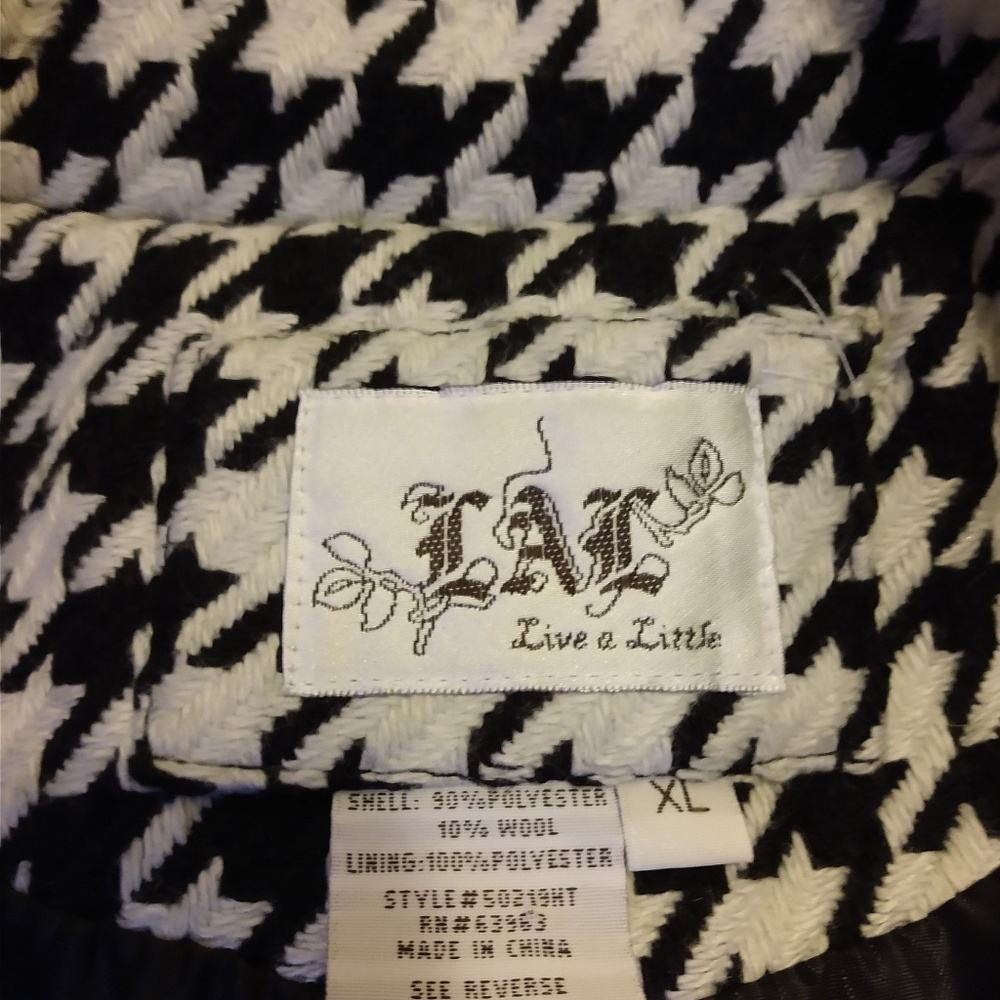 Coat - Picture 3 of 3